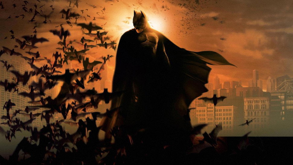 Christian Bale è Batman in Batman Begins - la nascita concreta del simbolo
