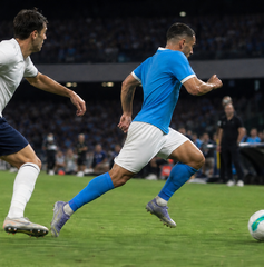 Copertina di Dove vedere Napoli-Como oggi: orario, canale e streaming della Serie A 2026/27