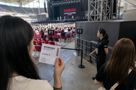 Copertina di BIGBANG: esposto sui posti FLOOR R da 253.000 won con visuale ostacolata
