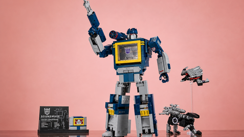 LEGO Soundwave sotto i 135€, si trasforma davvero ed è nato per la vetrina