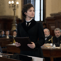 Copertina di Dove vedere La legge di Lidia Poët oggi: orario, canale e streaming