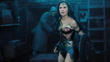 Copertina di Gal Gadot: «Wonder Woman 3 era nei piani», ma critica la gestione delle uscite di Cavill e Jenkins