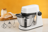 Copertina di Kenwood Multi Tasker al 42%: impasta fino a 7 pizze e costa 105€