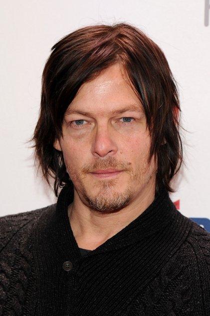 Norman Reedus — Corpo e voce del corriere di Death Stranding