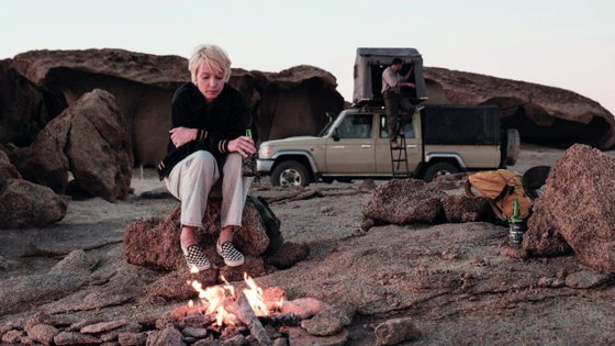 Amore e morte in Namibia, stasera su Rai 2: trama, cast e streaming