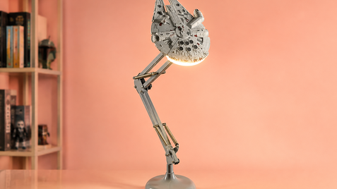 Lampada Paladone Millennium Falcon da 60 cm a 56,59€, illumina il setup