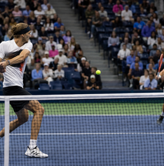 Copertina di Dove vedere Zverev-Darderi stanotte: orario, canale e streaming degli US Open 2026