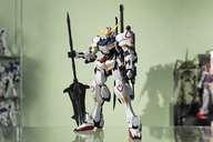 Copertina di Con 53,50€ porti in collezione il Gundam Barbatos MG 1/100 di Bandai