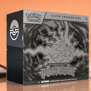 Pokémon TCG Mega Evoluzione, box Nero a 139€ con 9 buste e Zarude