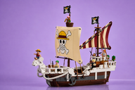Copertina di LEGO ONE PIECE Going Merry a 101,85€, la ciurma completa fa scena