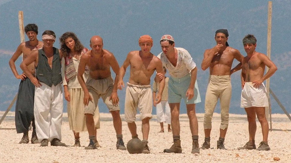 22° Mediterraneo — Un’isola lontana dalla guerra e dalla storia