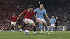 Copertina di Dove vedere Manchester United-Manchester City oggi: orario, canale e streaming