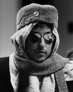 Bob Dylan: all’asta per almeno 250.000 dollari le prime versioni di due brani