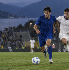 Copertina di Dove vedere Como-Parma oggi: orario, canale TV e streaming della Serie A