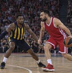 Copertina di Dove vedere Olympiacos-Fenerbahçe oggi: orario, canale e streaming della Supercoppa di Eurolega
