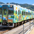 Noto Railway: sospesi tre treni decorati, manca il test sui rivestimenti