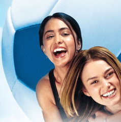 Copertina di Sognando Beckham, il film stasera in tv su La7 Cinema: trama, cast e streaming