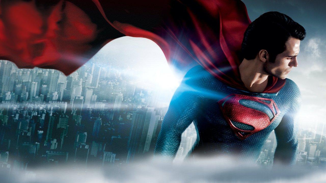 Henry Cavill è Superman in Man of Steel - il kryptoniano cerca il proprio posto