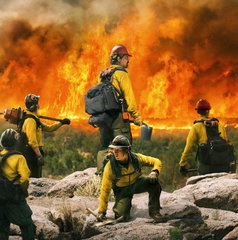Copertina di Fire Squad - Incubo di fuoco, il dramma eroico è gratis in streaming