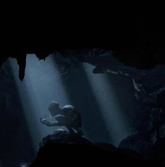 Copertina di The Lord of the Rings: The Hunt for Gollum: Frodo davanti a Casa Baggins nelle prime foto dal set