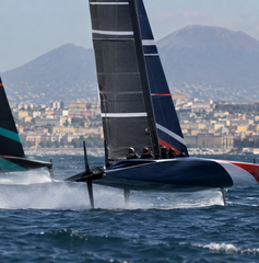 Copertina di Dove vedere l’America’s Cup a Napoli oggi: orario, canale e streaming