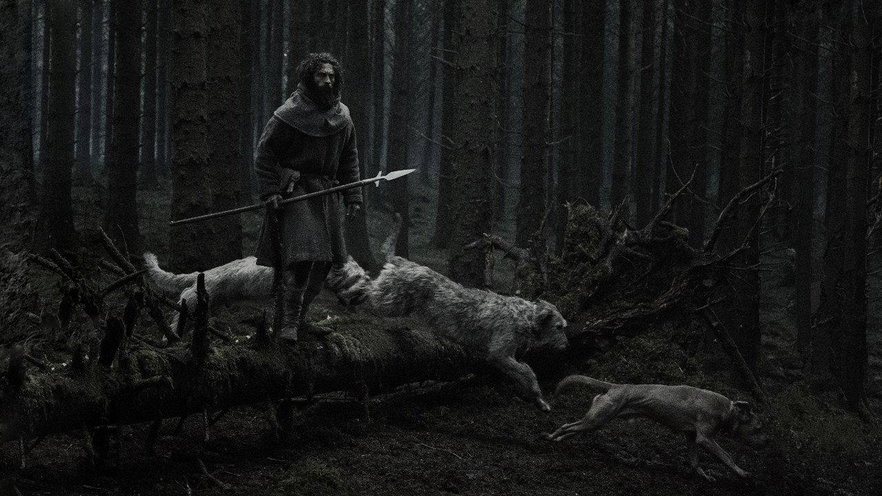 Werwulf: il secondo trailer di Robert Eggers lancia la campagna delle lune piene