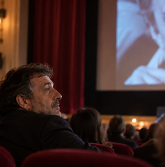 Copertina di Dove vedere Il mio nome è Carlo stasera: orario, canale e streaming