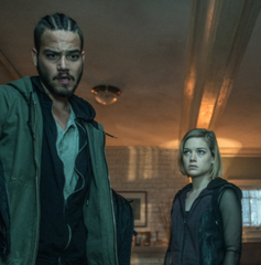 Copertina di Don't Breathe 3: Jane Levy e Stephen Lang torneranno nei ruoli di Rocky e Norman