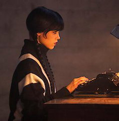Copertina di Mercoledì 3: riprese concluse, Jenna Ortega torna alla macchina da scrivere