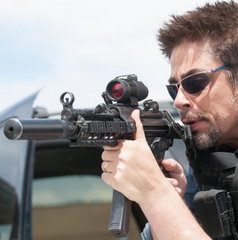Copertina di Qual è la musica della scena al confine in Sicario?