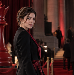 Copertina di Dove vedere Regina Rossa 2 oggi: orario della premiere e streaming
