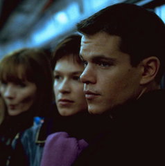 Copertina di The Bourne Identity, il film stasera in tv su Rete 4: trama, cast e streaming