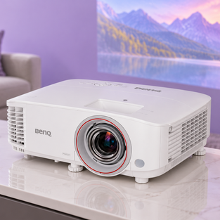 BenQ TH671ST a 799,94€ porta 100 pollici anche nei salotti compatti