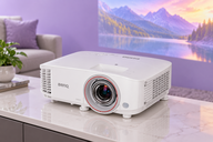 Copertina di BenQ TH671ST a 799,94€ porta 100 pollici anche nei salotti compatti
