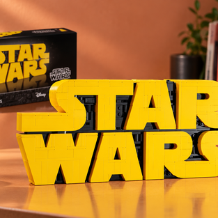 Il logo LEGO Star Wars costa 48,99€ e merita un posto nella tua libreria