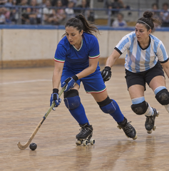 Copertina di Dove vedere Italia–Argentina oggi: orario e streaming della semifinale dei Mondiali femminili di hockey su pista