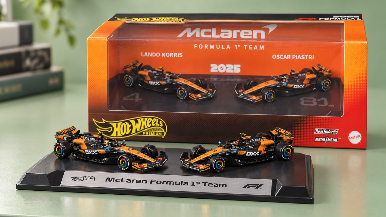 Immagine di Due McLaren F1 da esporre insieme con Hot Wheels Premium a 24,90€