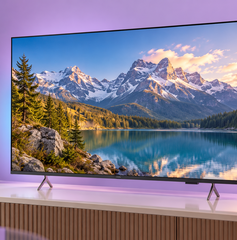 Copertina di Il Philips Ambilight 65" costa 599€ e accompagna i film con la luce