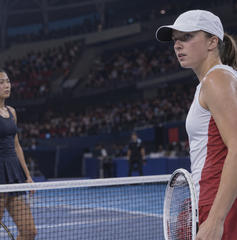 Copertina di Dove vedere Ann Li-Iga Swiatek oggi: orario, TV e streaming dei quarti WTA Wuhan