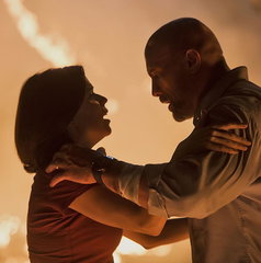 Copertina di Skyscraper, il film stasera in tv su Italia 1: trama, cast e streaming