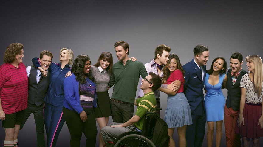 Glee: Disney+ e Hulu ordinano una nuova serie dopo la sceneggiatura di Murphy