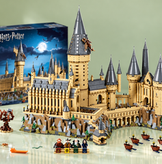 Copertina di LEGO Harry Potter Hogwarts, 6.020 pezzi da esporre con orgoglio a 428,23€