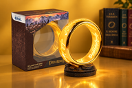 Copertina di La lampada Anello di Sauron di Grupo Erik a 45,90€ per le tue maratone fantasy