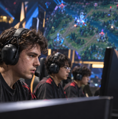 Copertina di Dove vedere League of Legends Worlds 2026 oggi 26 ottobre: orario e streaming della fase svizzera