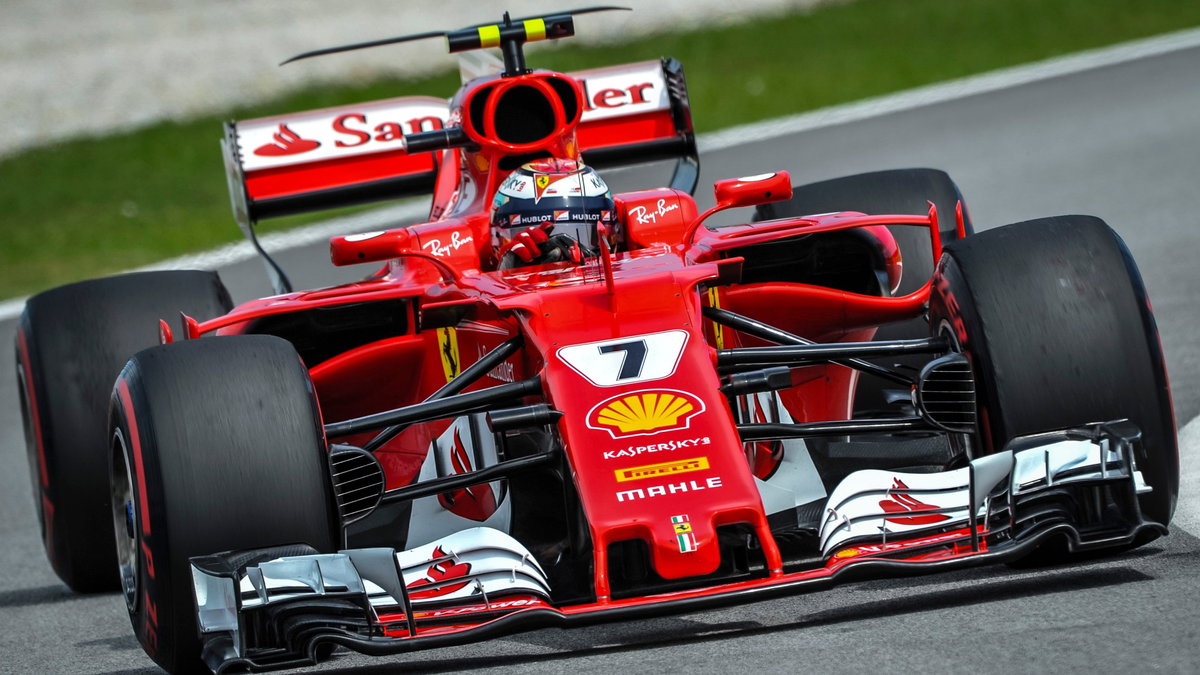 Immagine di Sky TV + Sky Sport a 24,90€ al mese per 18 mesi. Ecco l'offerta per la Formula 1 2023