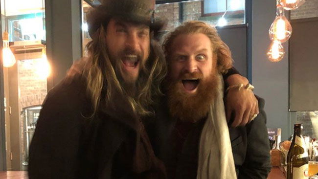 Copertina di Jason Momoa gozzoviglia col cast di Game of Thrones a Belfast
