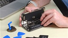 Copertina di Apple contro le riparazioni non autorizzate delle batterie degli iPhone: ecco come scoraggia gli utenti