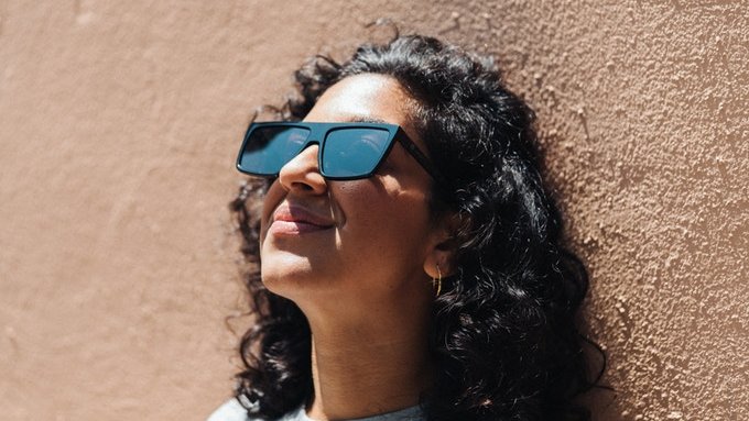 Copertina di Gli occhiali da sole ispirati a 'Essi vivono' sono realtà