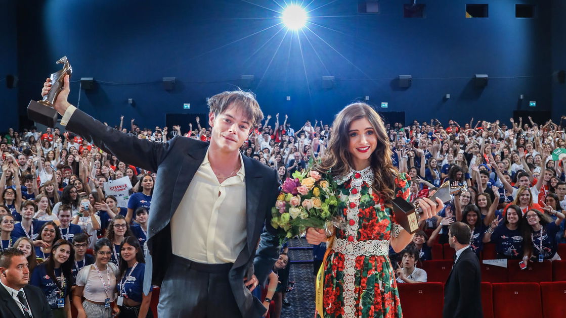 Copertina di Natalia Dyer e Charlie Heaton al Giffoni: il commento a Stranger Things