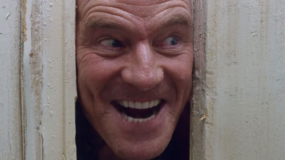 Copertina di Super Bowl, Bryan Cranston in un esilarante parodia di Shining